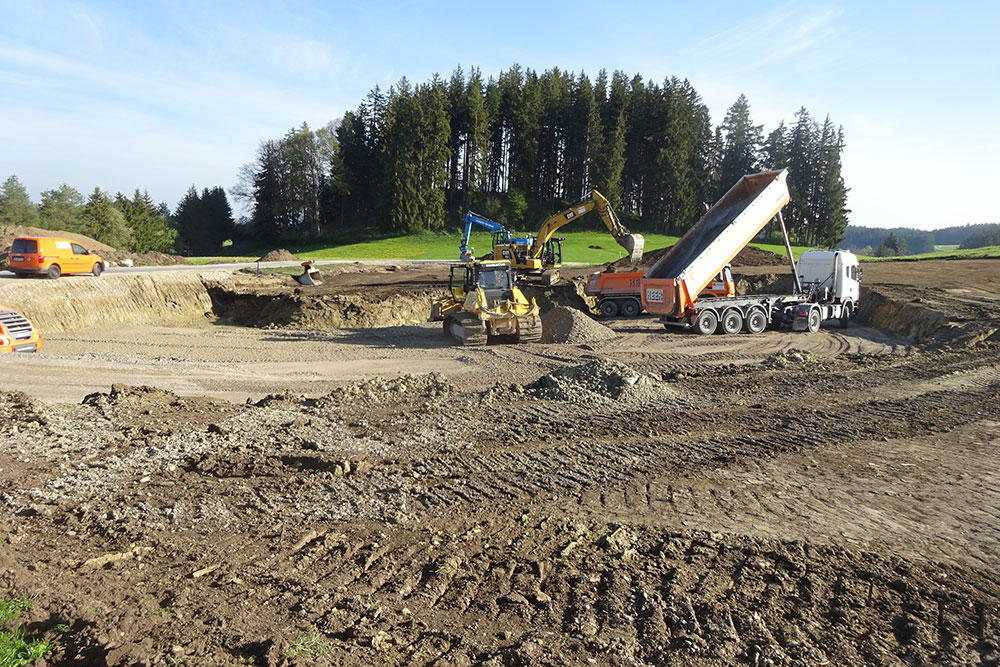 Halle-und-Bueroraeume