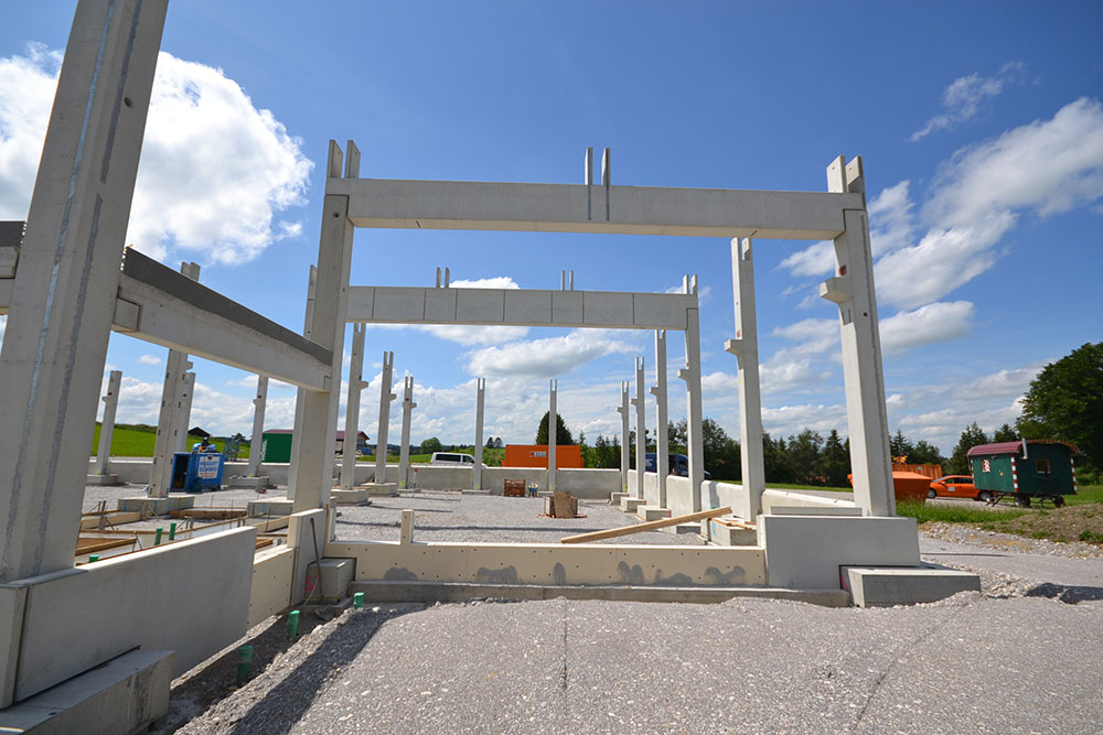 Halle-und-Bueroraeume