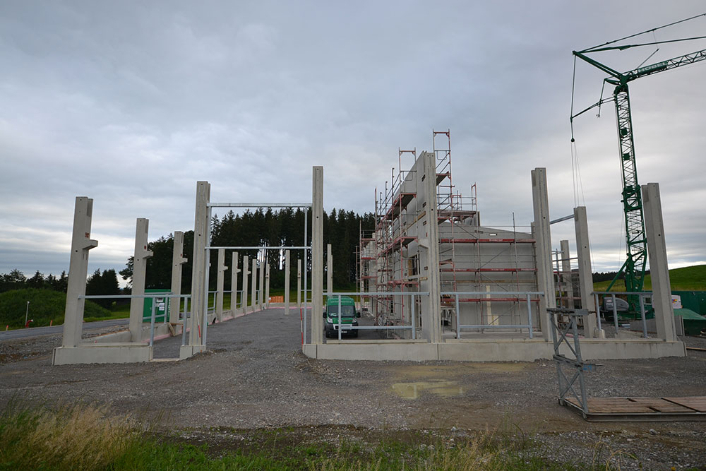 Halle-und-Bueroraeume