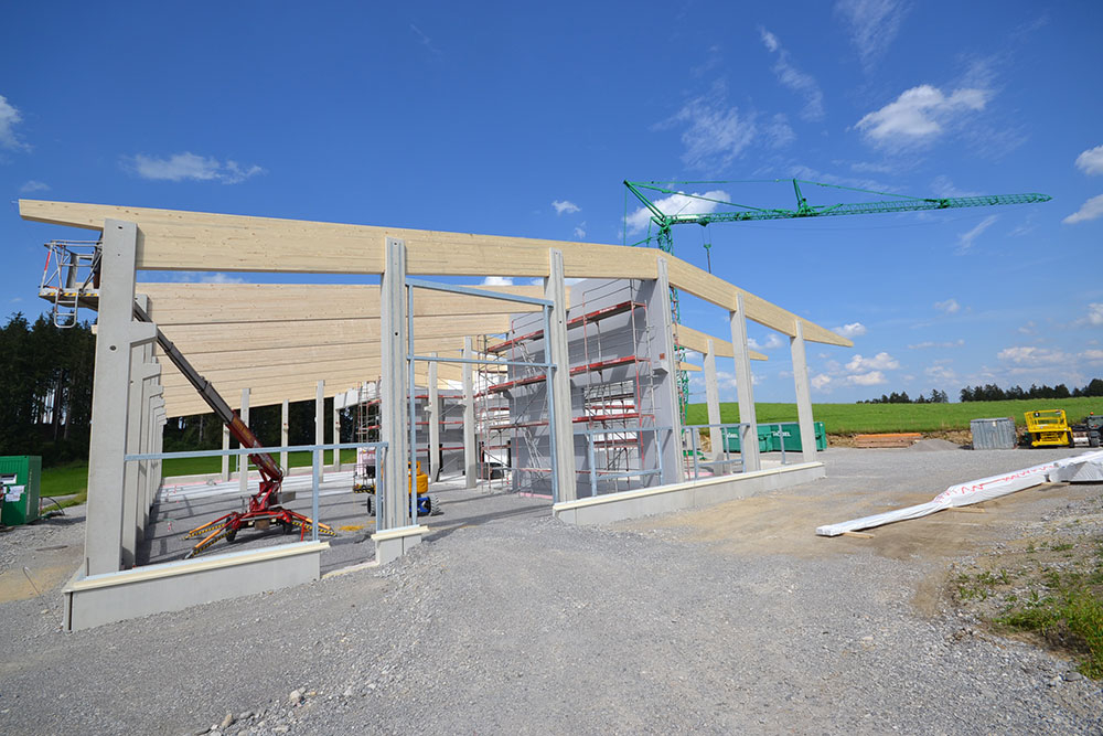 Halle-und-Bueroraeume