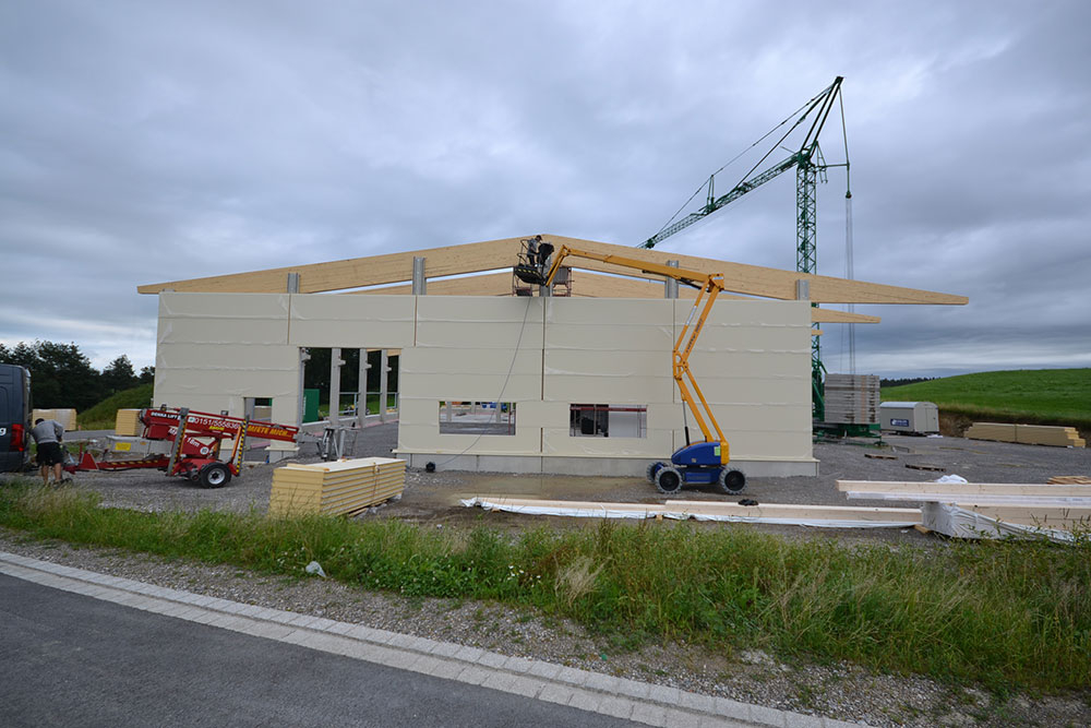 Halle-und-Bueroraeume