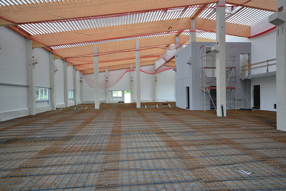 Halle-und-Bueroraeume