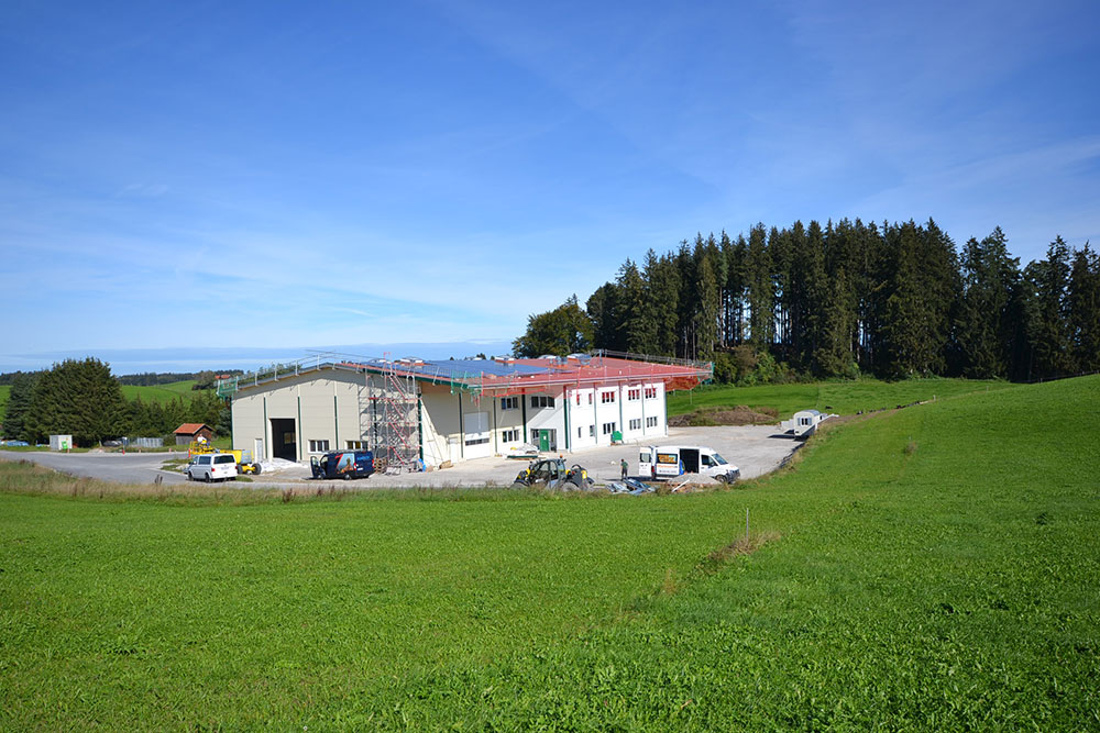 Halle-und-Bueroraeume